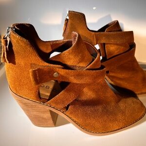 Kelsi Dagger JALEN Toast Women Bootie Size 38